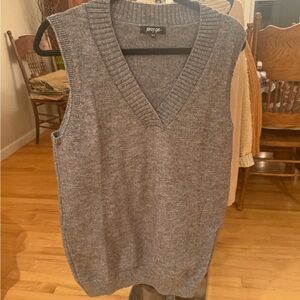 Nasty Gal Women's V-Neck Gray Sweater Vest